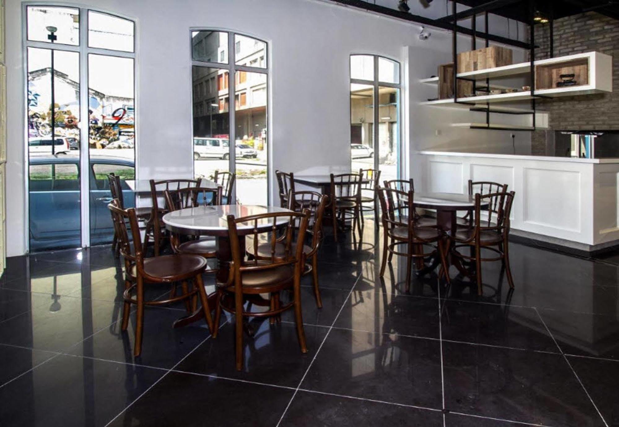 Oyo 127 The Reeds Hotel كوالالمبور المظهر الخارجي الصورة