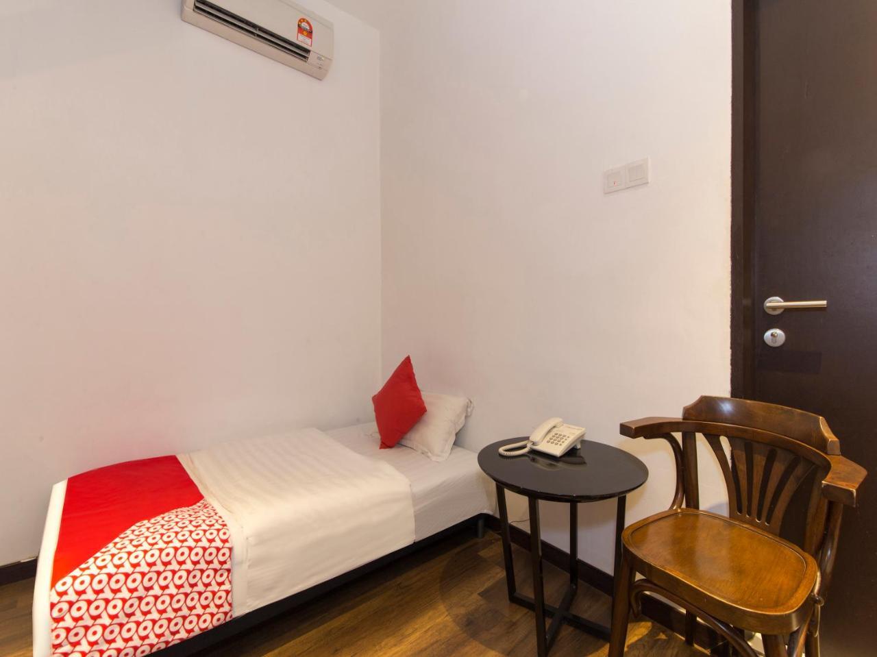Oyo 127 The Reeds Hotel كوالالمبور المظهر الخارجي الصورة