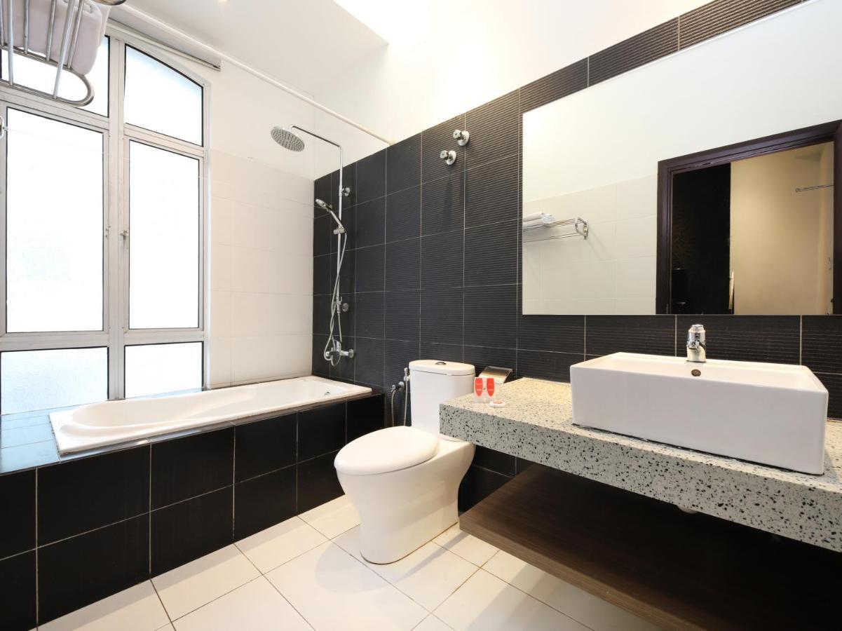 Oyo 127 The Reeds Hotel كوالالمبور المظهر الخارجي الصورة